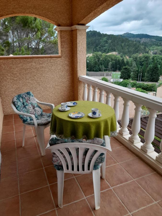 Chez Bernard Et Rosina Bed & Breakfast Esperaza Exterior photo